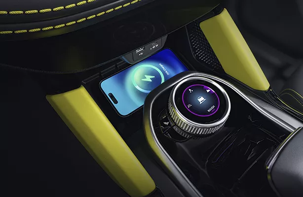 Wireless Charger & Smart 45 W C Type Charger Wireless Charger & Smart 45 W C Type Charger